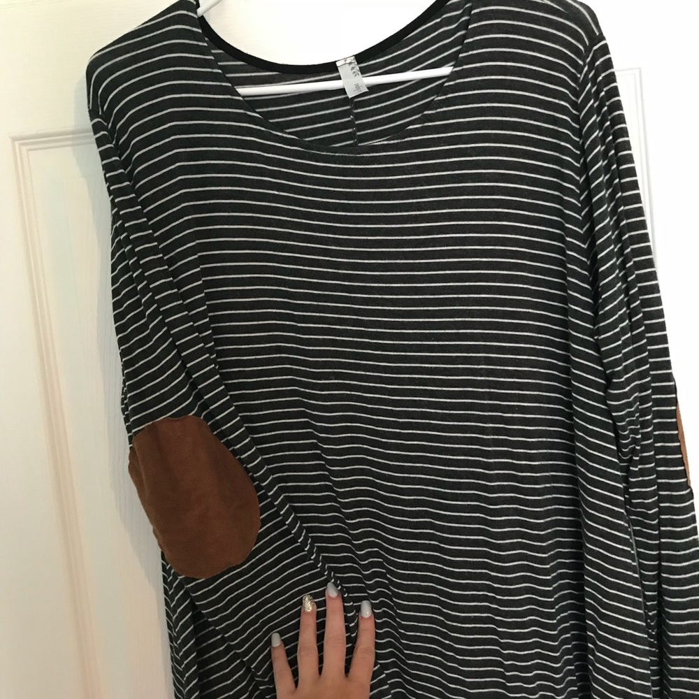 Striped blouse - Picture 3 of 3